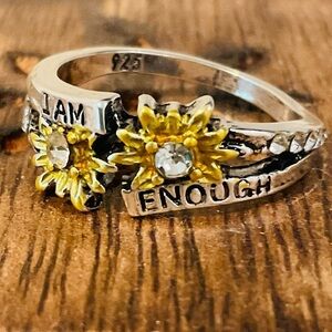 Woman's Size 7 925 Sterling Silver Sunflower Ring With Rhinestones
